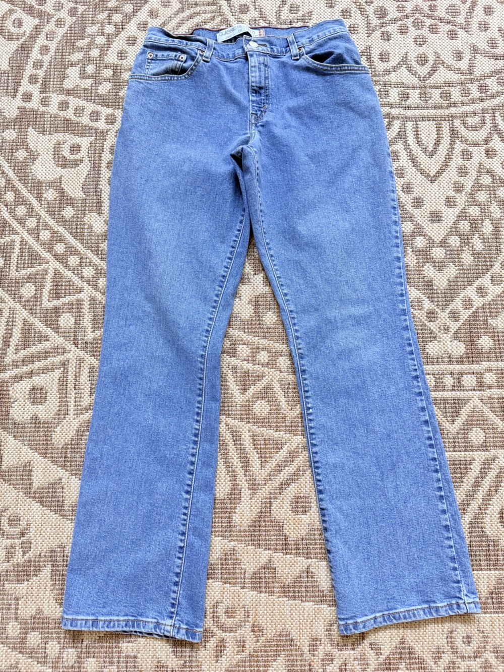 Levi's 550 Relaxed Boot Cut Jeans Womens 8 M Med- Light Wash Stretch Denim